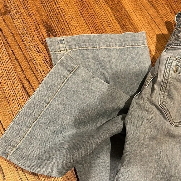 Tommy Hilfiger Belted Flare Jeans Size 2S (short) - Picture 2 of 6